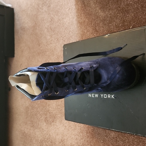 Velvet blue booties sz10 - Picture 3 of 3